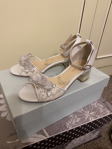 Rachel simpson bridal tuscany - rachel,